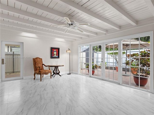 6665 NW 39th St, Virginia Gardens, FL 33166