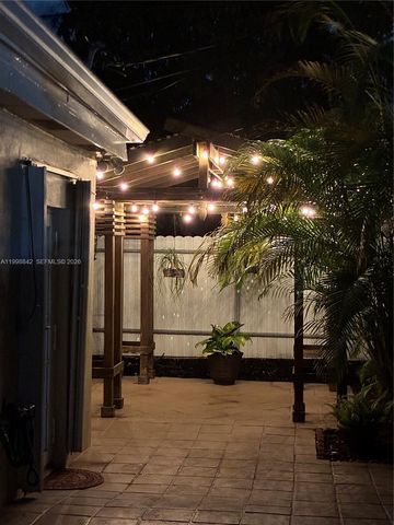 6665 NW 39th St, Virginia Gardens, FL 33166