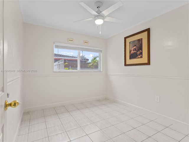 6665 NW 39th St, Virginia Gardens, FL 33166