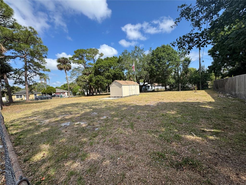 Image 3 of property listing at 633 S VARR AVENUE, Cocoa, FL 32922