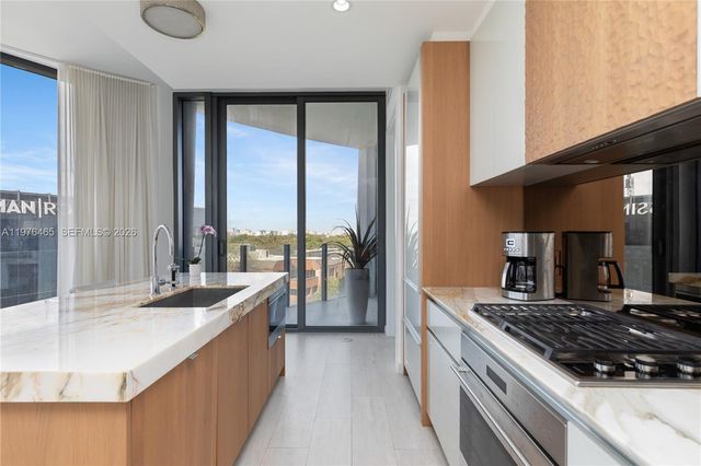 2831 S Bayshore Dr 808, Miami, FL 33133