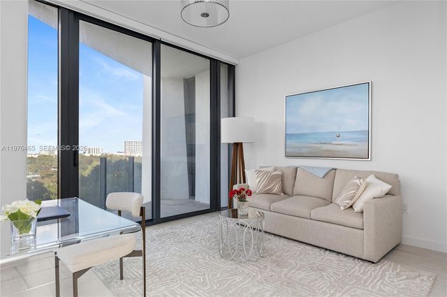 2831 S Bayshore Dr 808, Miami, FL 33133