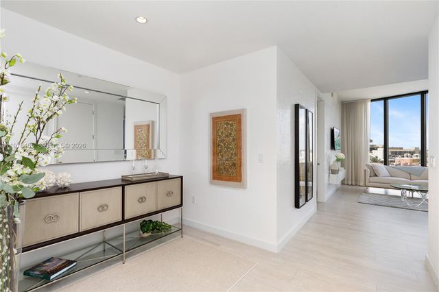 2831 S Bayshore Dr 808, Miami, FL 33133