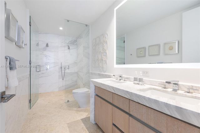 2831 S Bayshore Dr 808, Miami, FL 33133