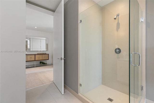 2831 S Bayshore Dr 808, Miami, FL 33133