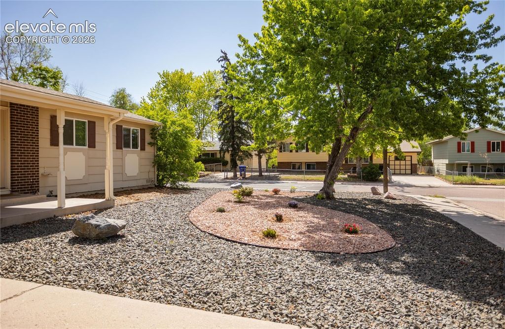 2535 Sonoma Drive, Colorado Springs, CO 80910 — photo 3