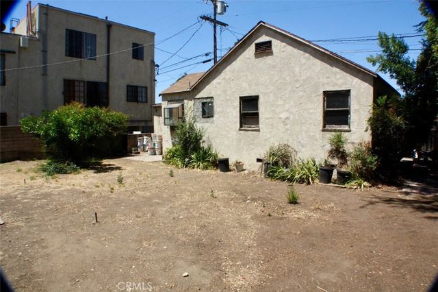 5739 Hazeltine, Van Nuys, CA 91401
