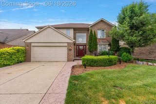 1043 River Mist Drive, Rochester, MI 48307
