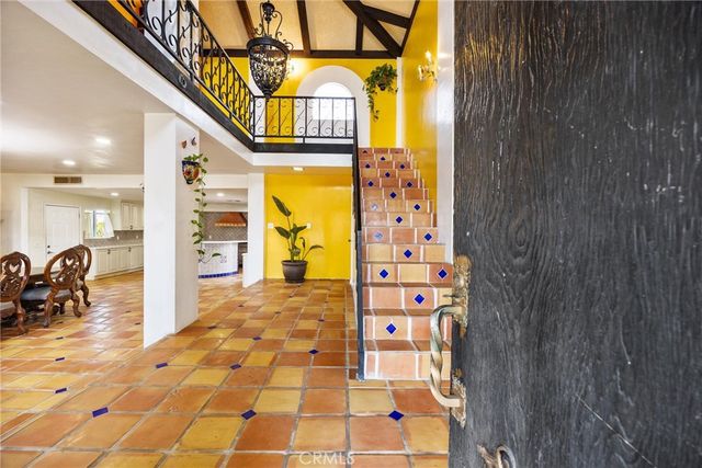 552 Pepper, Bakersfield, CA 93307