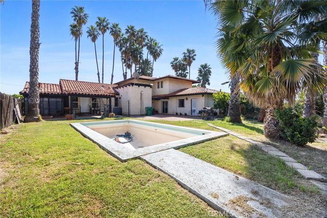 552 Pepper, Bakersfield, CA 93307