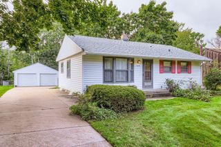 2086 Dorothy Avenue, White Bear Lake, MN 55110