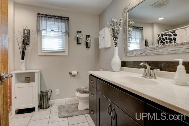 W6285 Co G-08 Road, Wallace, MI 49893