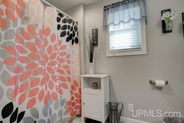 W6285 Co G-08 Road, Wallace, MI 49893