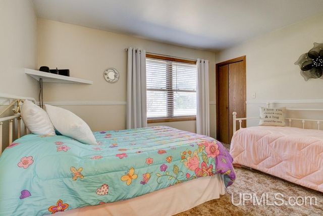 W6285 Co G-08 Road, Wallace, MI 49893