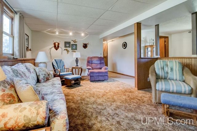 W6285 Co G-08 Road, Wallace, MI 49893