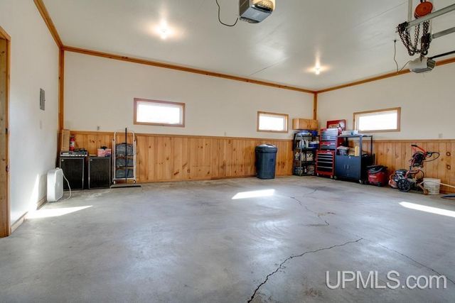 W6285 Co G-08 Road, Wallace, MI 49893