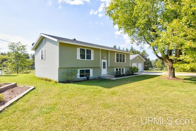 W6285 Co G-08 Road, Wallace, MI 49893