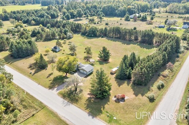 W6285 Co G-08 Road, Wallace, MI 49893