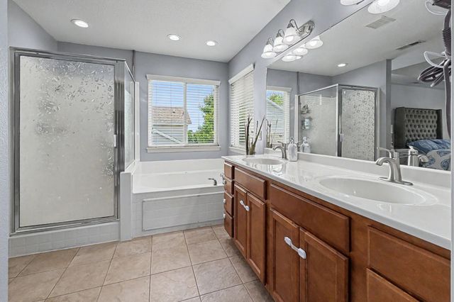 1115 SE Bluegrass Circle, Waukee, IA 50263
