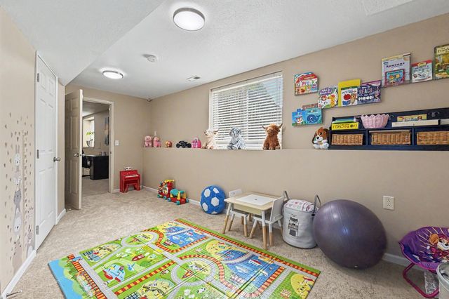 1115 SE Bluegrass Circle, Waukee, IA 50263