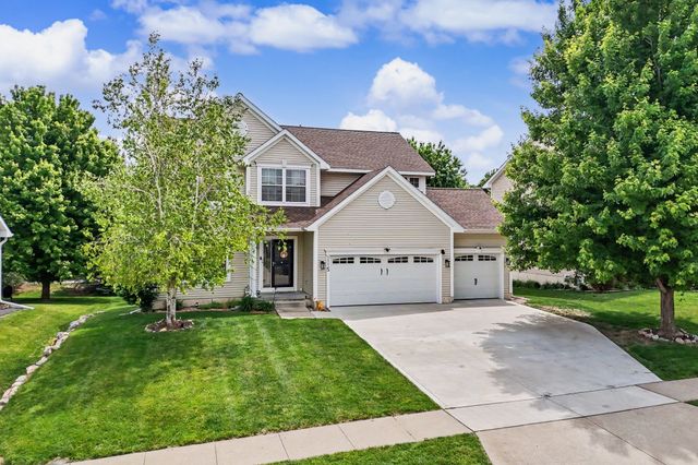 1115 SE Bluegrass Circle, Waukee, IA 50263