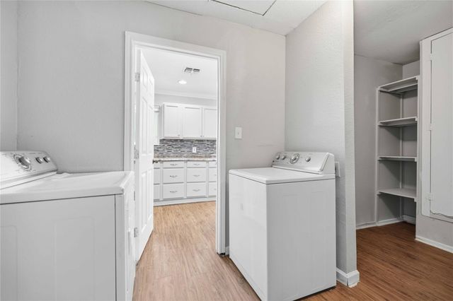 4502 Turnstone DR, Austin, TX 78744