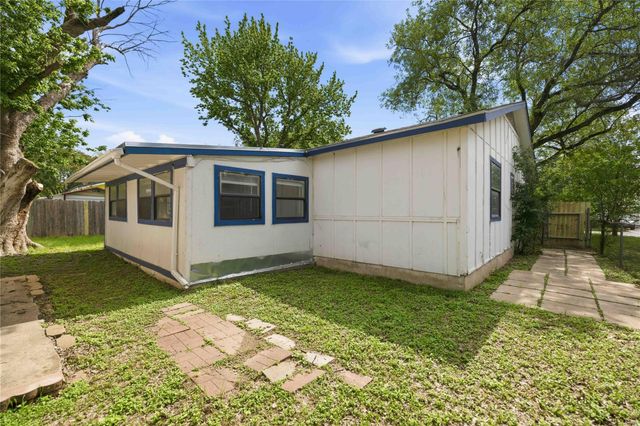 4502 Turnstone DR, Austin, TX 78744