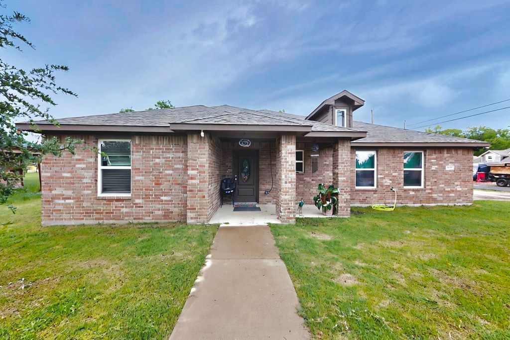 600 Saint Luke Street, Terrell, TX 75160