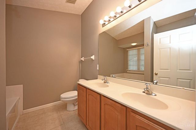 7207 Ivy Way, Newtown, OH 45244