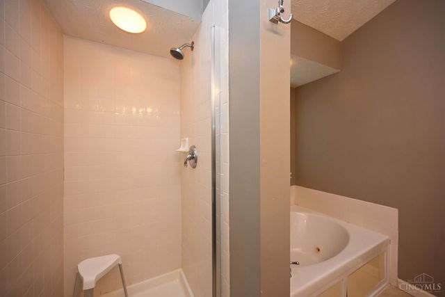 7207 Ivy Way, Newtown, OH 45244