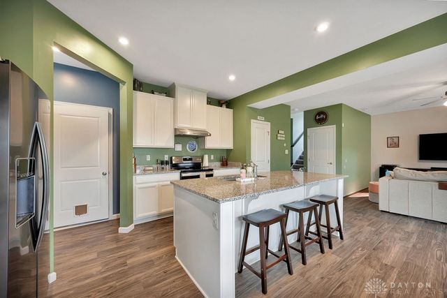 122 Regatta Park Drive, Fairborn, OH 45324