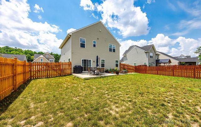 122 Regatta Park Drive, Fairborn, OH 45324