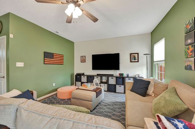 122 Regatta Park Drive, Fairborn, OH 45324