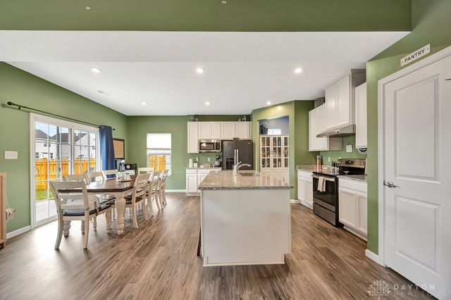 122 Regatta Park Drive, Fairborn, OH 45324