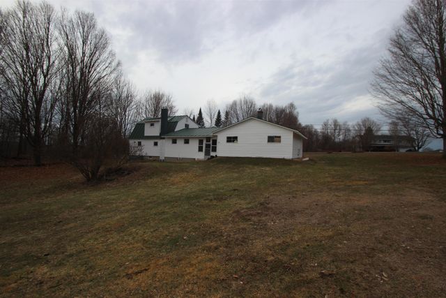 22 Sunset Road, Barre Town, VT 05641