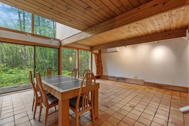75 West St, Pepperell, MA 01463