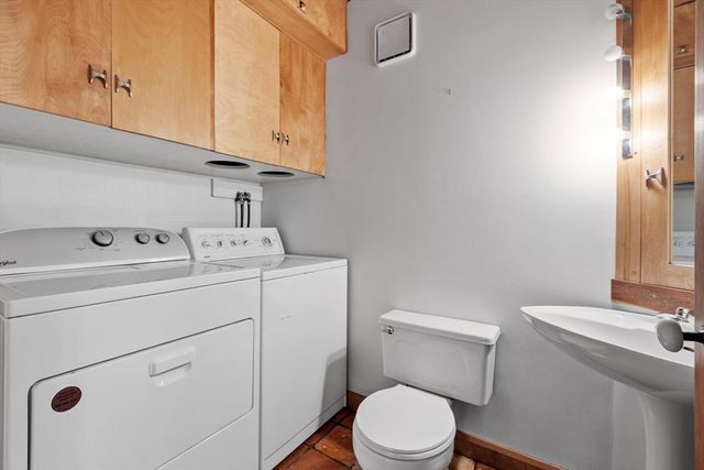 75 West St, Pepperell, MA 01463
