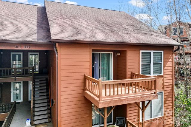 73 Toxaway Views Drive 306, Lake Toxaway, NC 28747