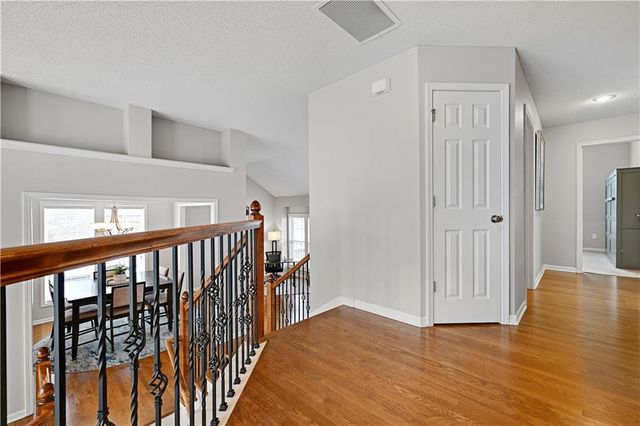 12112 S Redbud Lane, Olathe, KS 66061