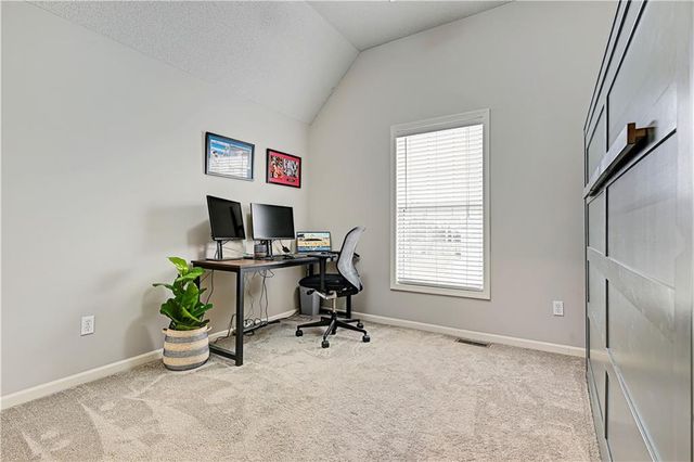 12112 S Redbud Lane, Olathe, KS 66061