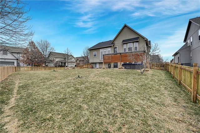 12112 S Redbud Lane, Olathe, KS 66061