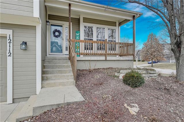 12112 S Redbud Lane, Olathe, KS 66061