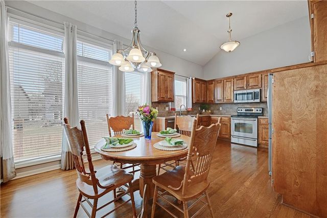 12112 S Redbud Lane, Olathe, KS 66061