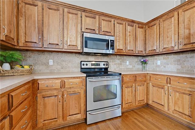 12112 S Redbud Lane, Olathe, KS 66061