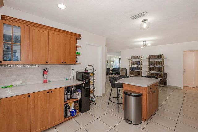 8950 Harding Ave, Surfside, FL 33154