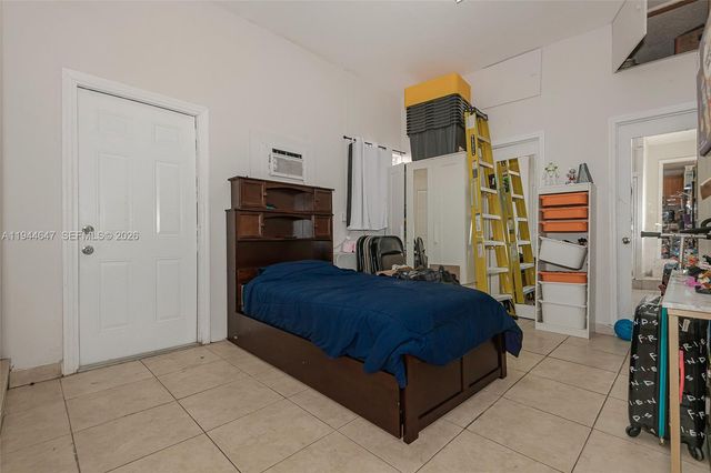 8950 Harding Ave, Surfside, FL 33154