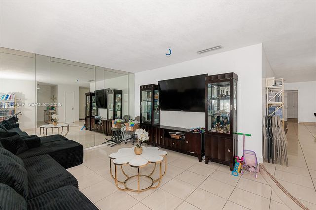 8950 Harding Ave, Surfside, FL 33154