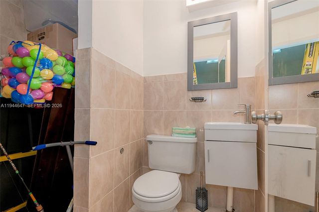 8950 Harding Ave, Surfside, FL 33154