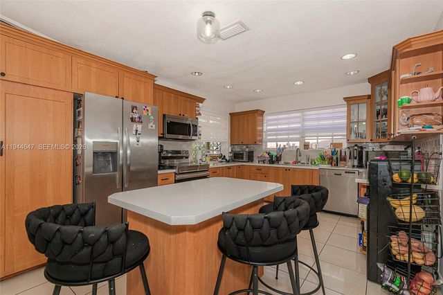 8950 Harding Ave, Surfside, FL 33154