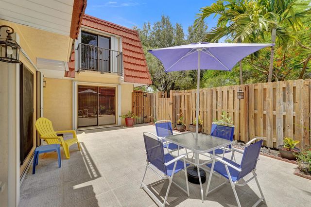 714 NW 98TH Circle, Plantation, FL 33324